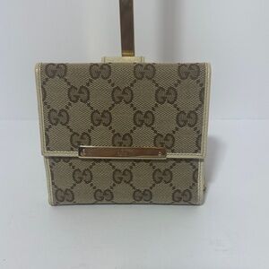 AUTHENTIC Gucci Beige Monogram Women's Wallet